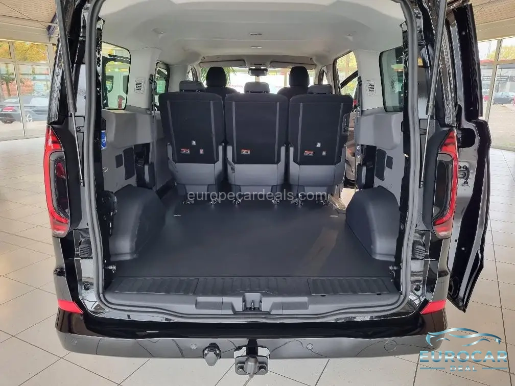 Volkswagen T7 Kombi