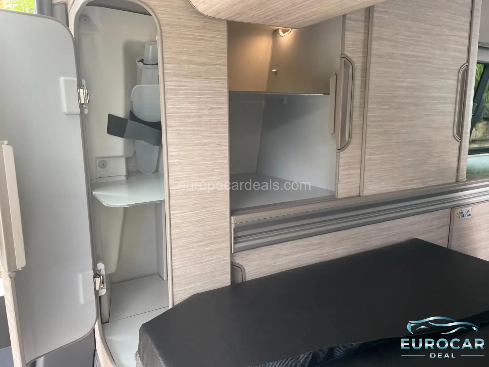 Volkswagen T7 California