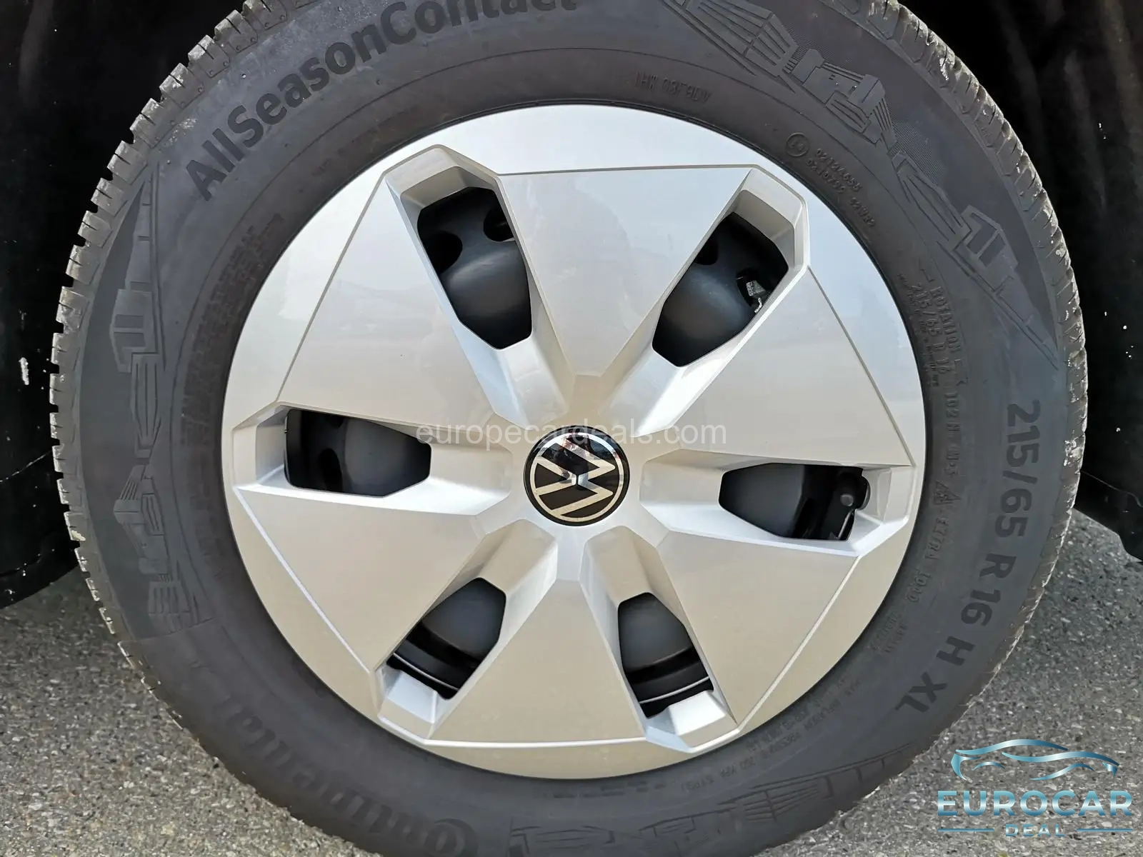 Volkswagen T7 California
