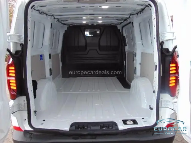 Volkswagen T7 Transporter