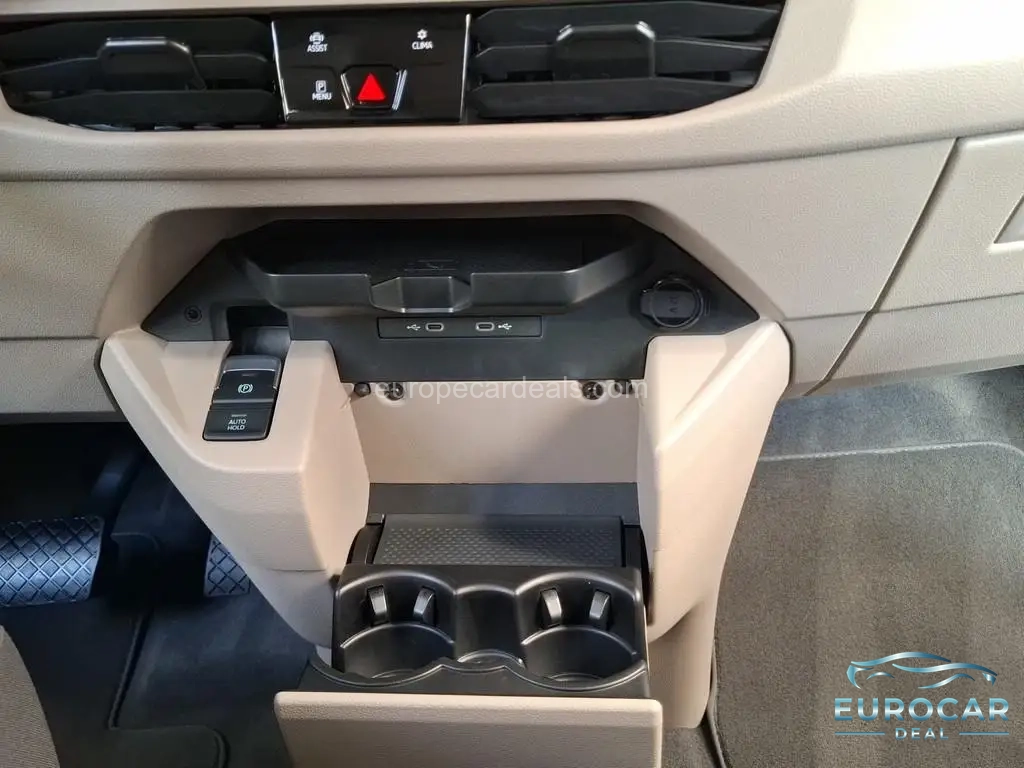 Volkswagen T7 California