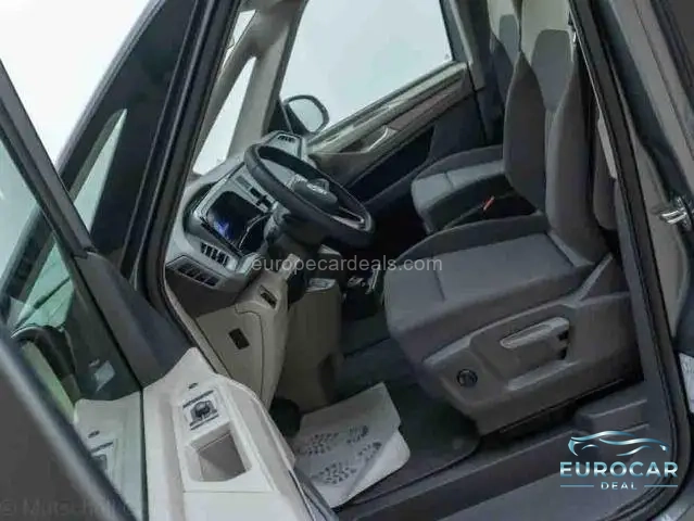 Volkswagen T7 California