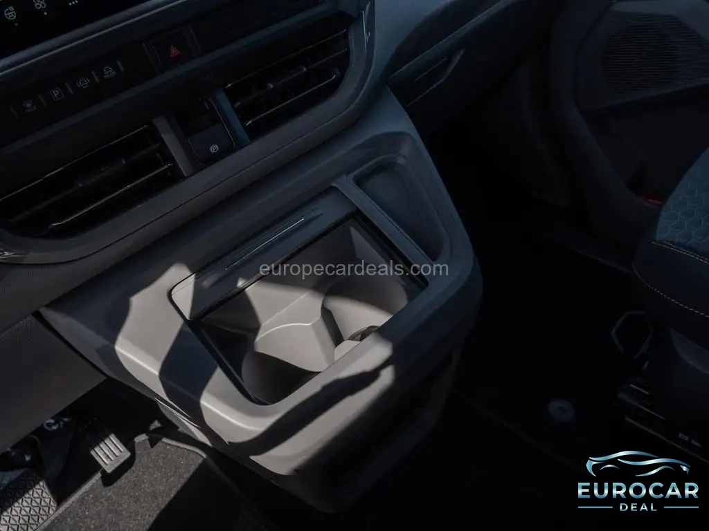 Volkswagen T7 Caravelle