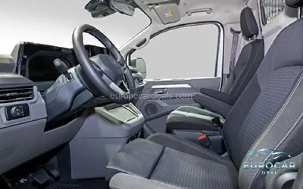 Volkswagen T7 Kombi