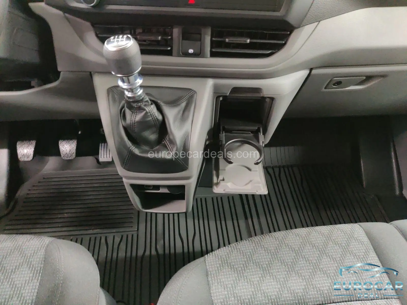 Volkswagen T7 Transporter