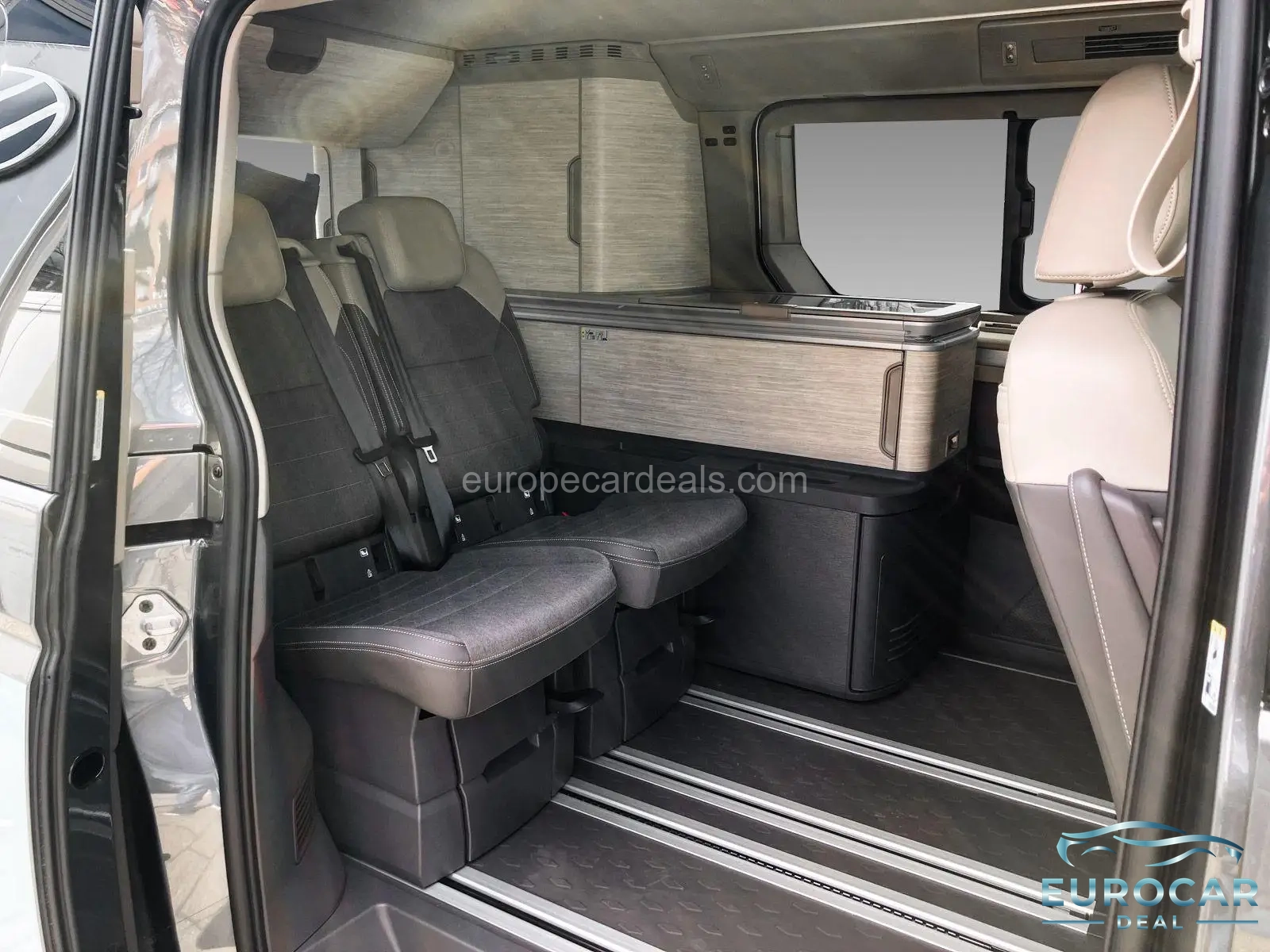 Volkswagen T7 California