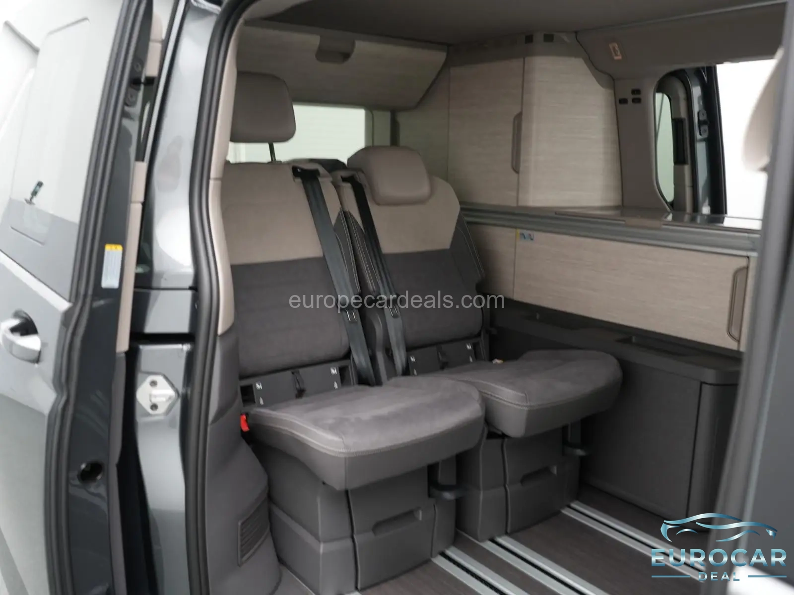 Volkswagen T7 California