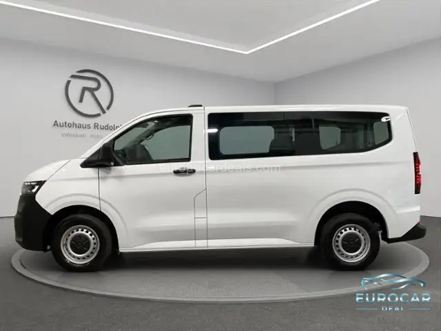 Volkswagen T7 Kombi