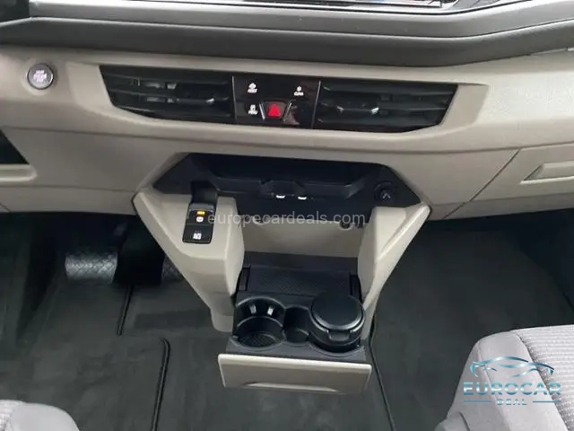 Volkswagen T7 California