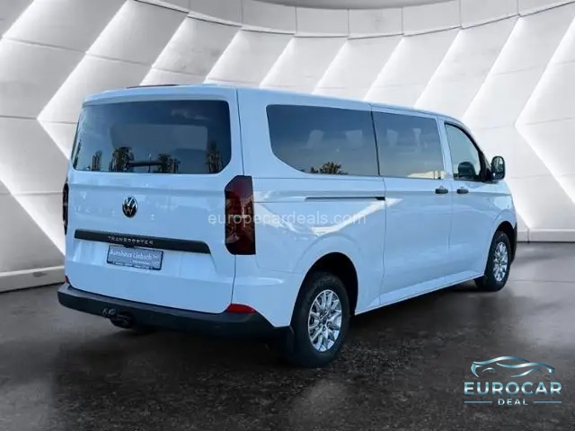 Volkswagen T7 Kombi