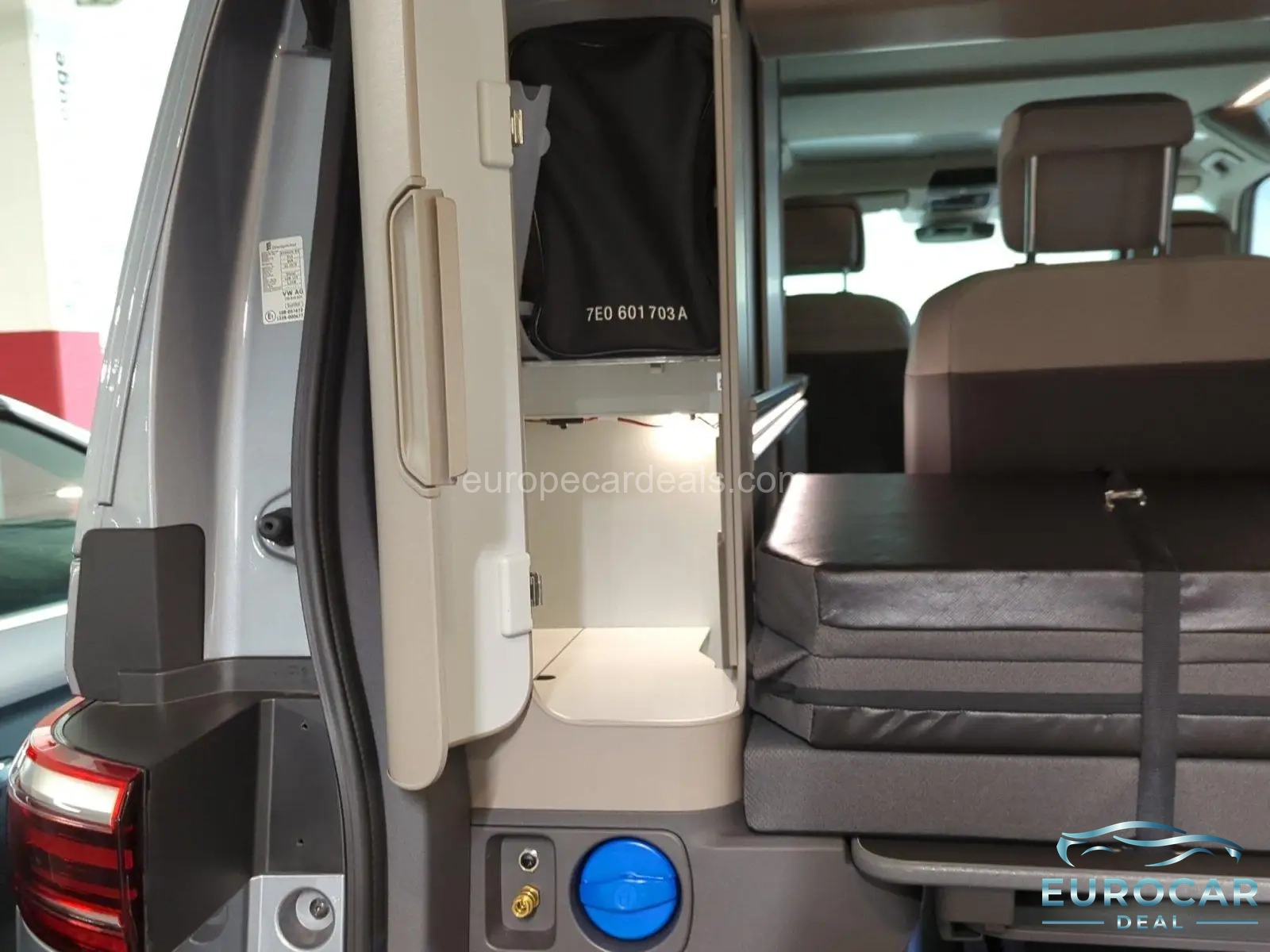 Volkswagen T7 California