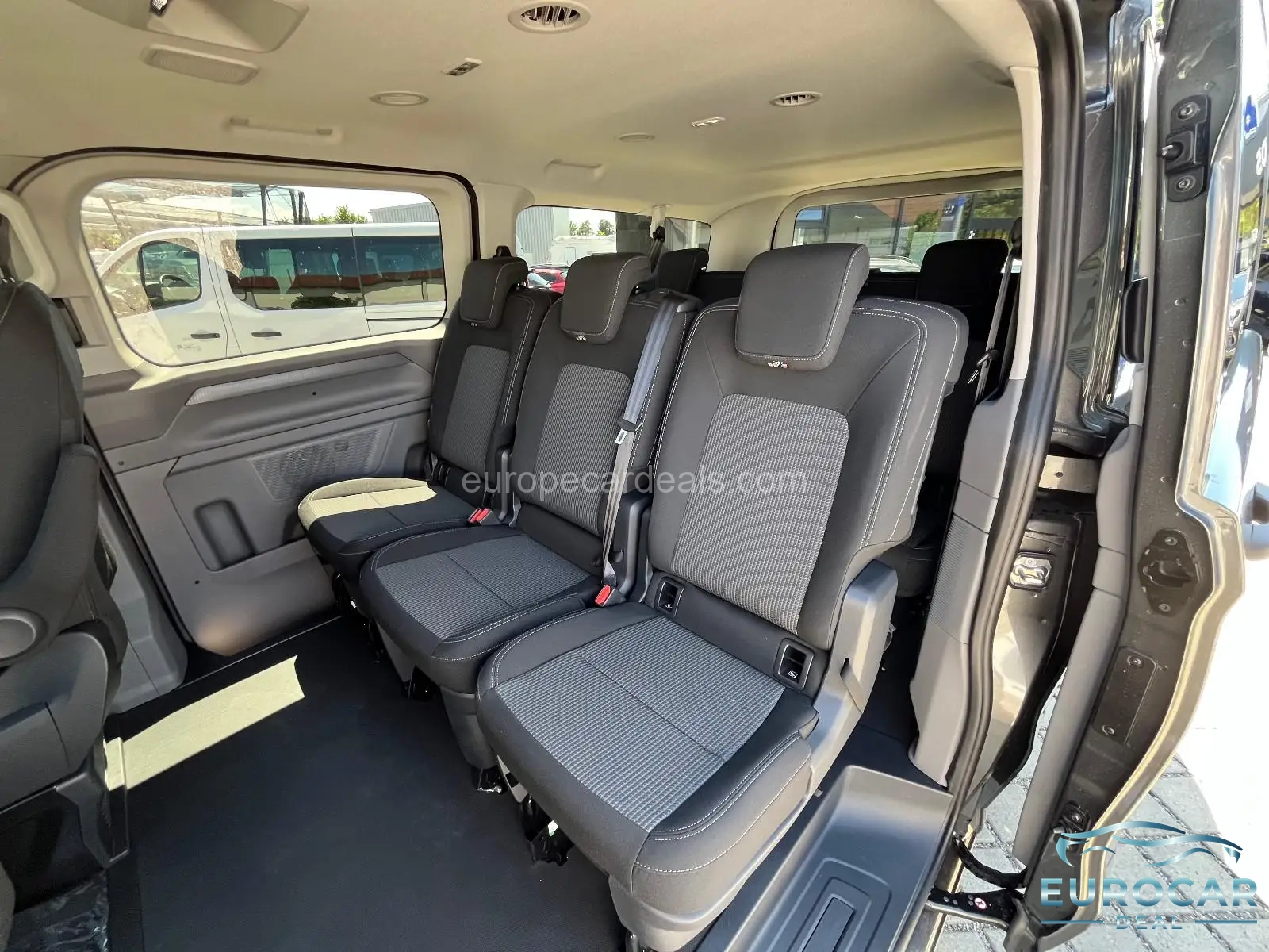 Volkswagen T7 Caravelle