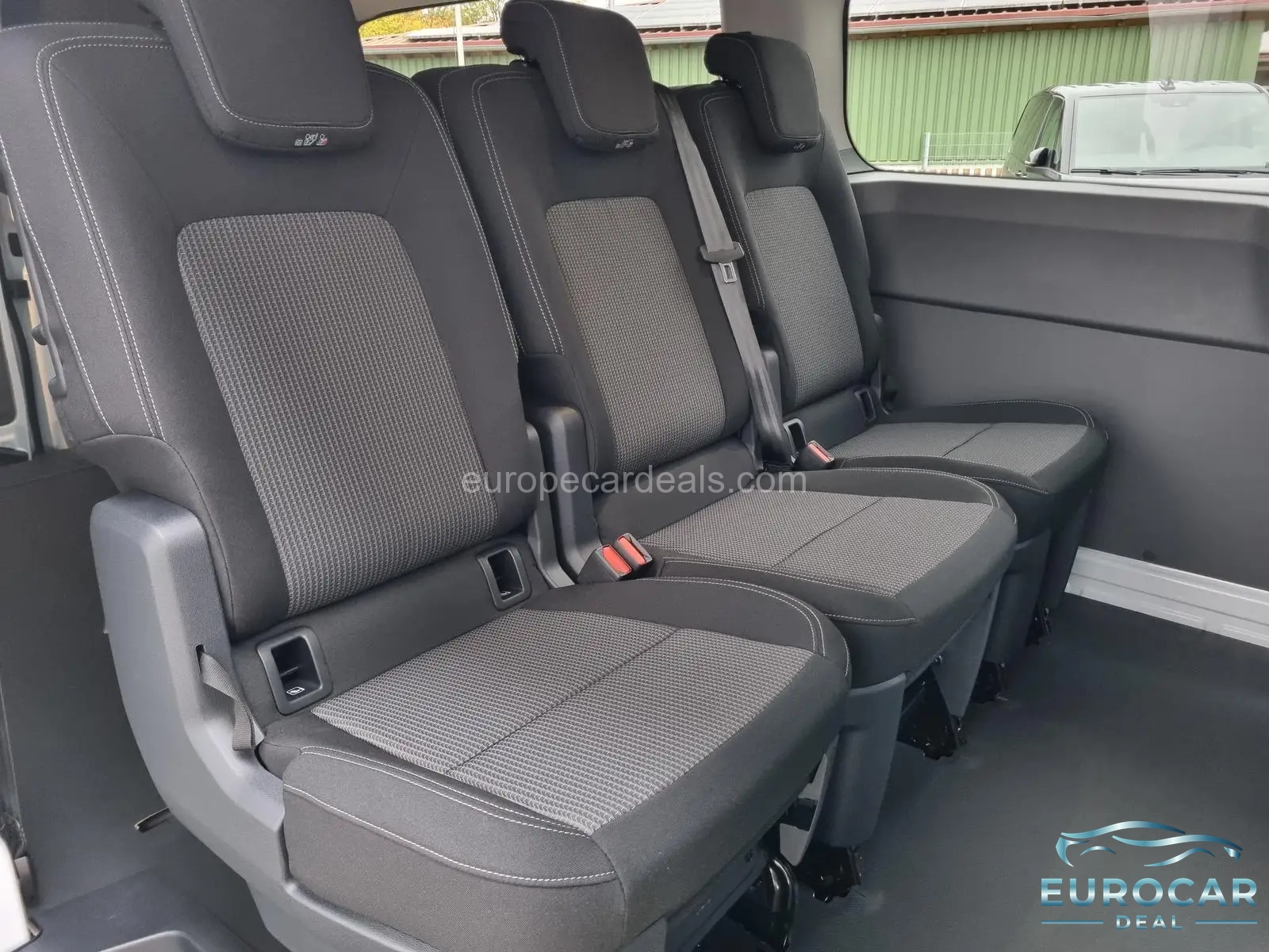 Volkswagen T7 Kombi