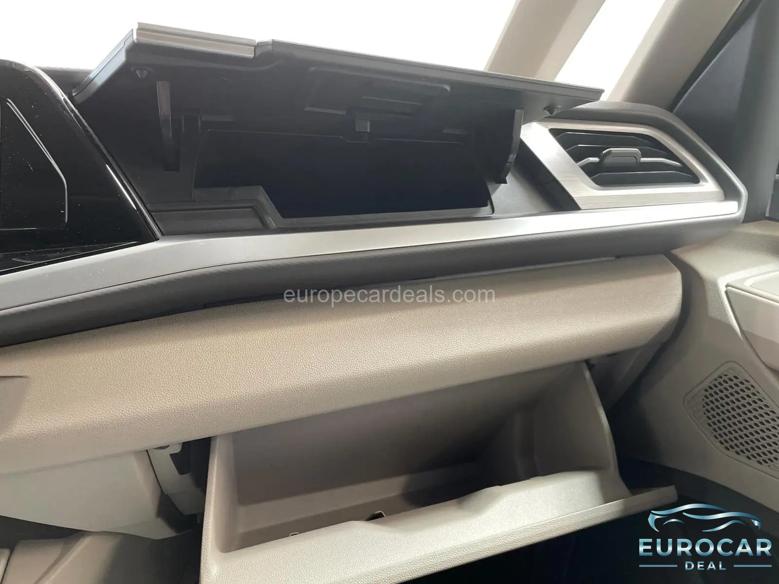 Volkswagen T7 California
