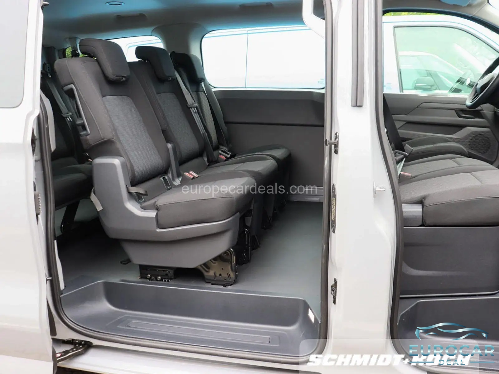 Volkswagen T7 Kombi