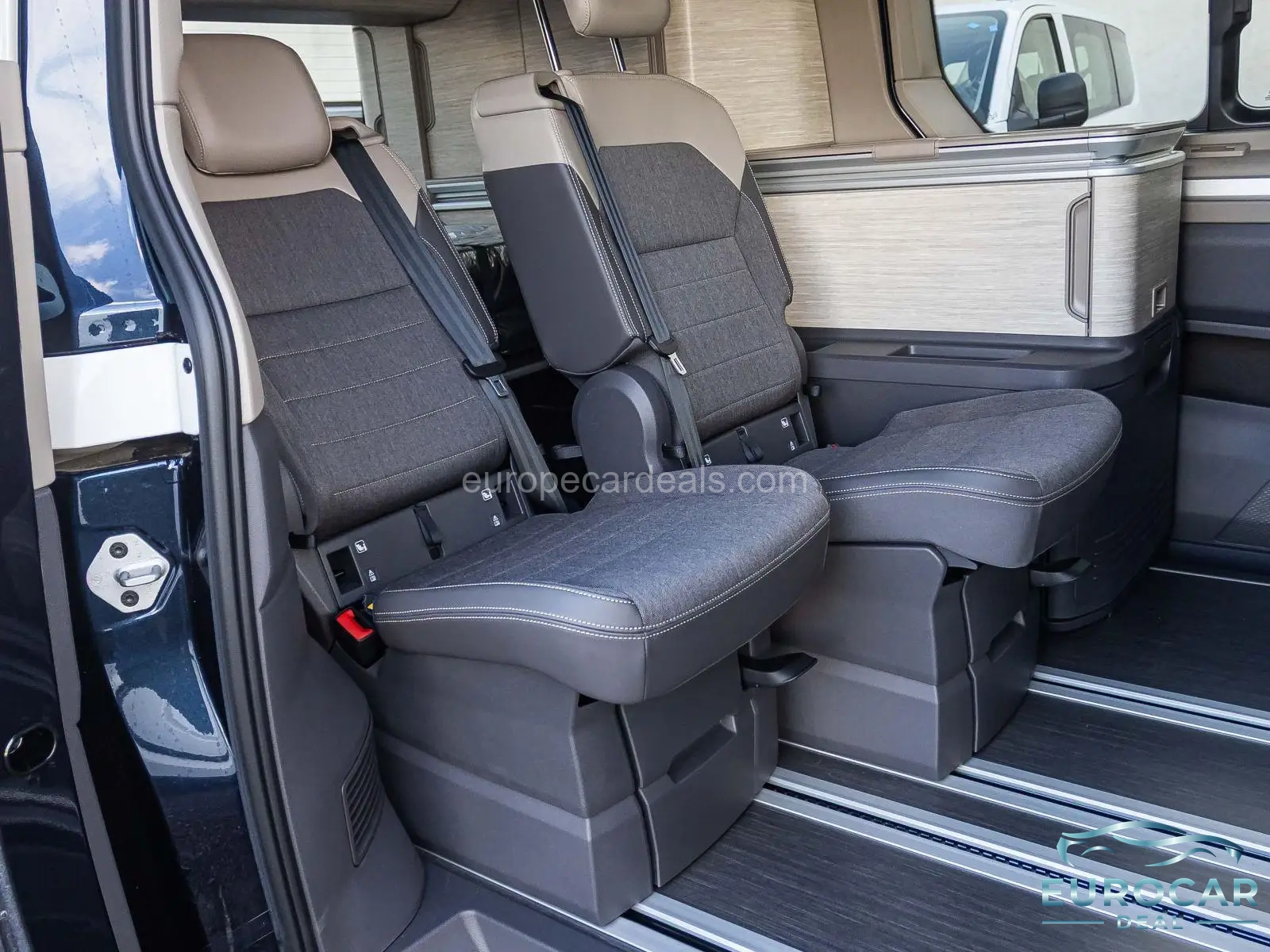 Volkswagen T7 California
