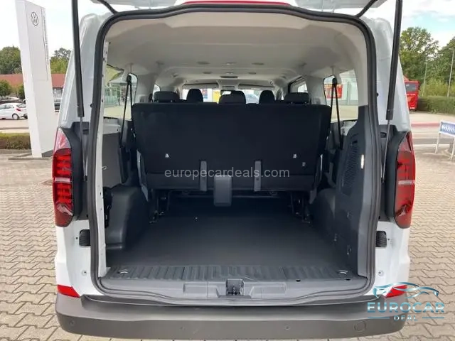 Volkswagen T7 Kombi