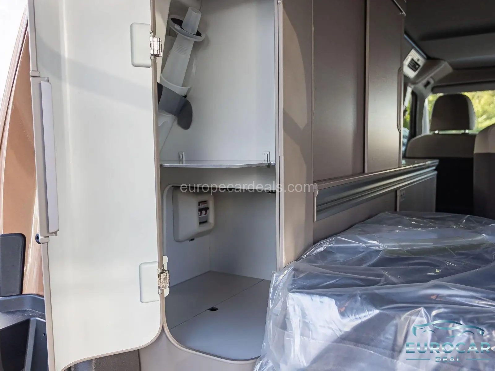 Volkswagen T7 California