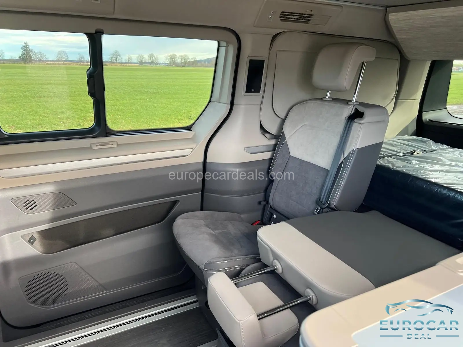 Volkswagen T7 California