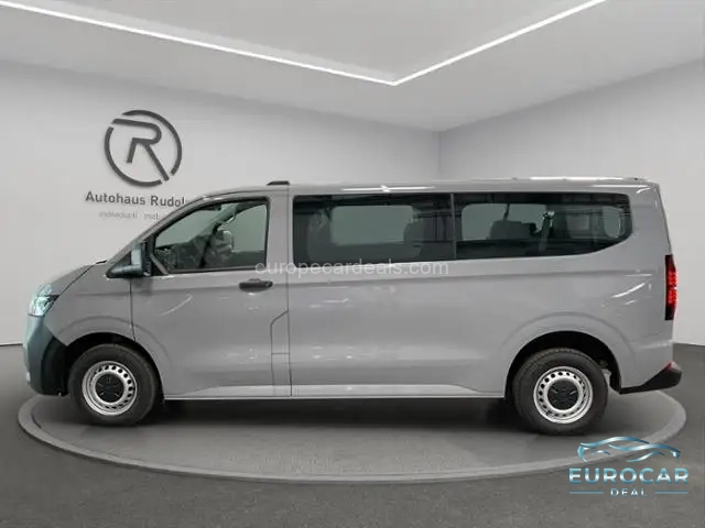 Volkswagen T7 Kombi