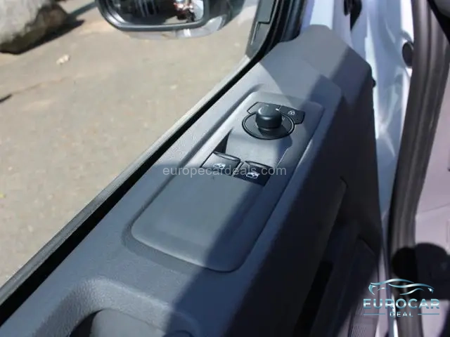 Volkswagen T7 Caravelle