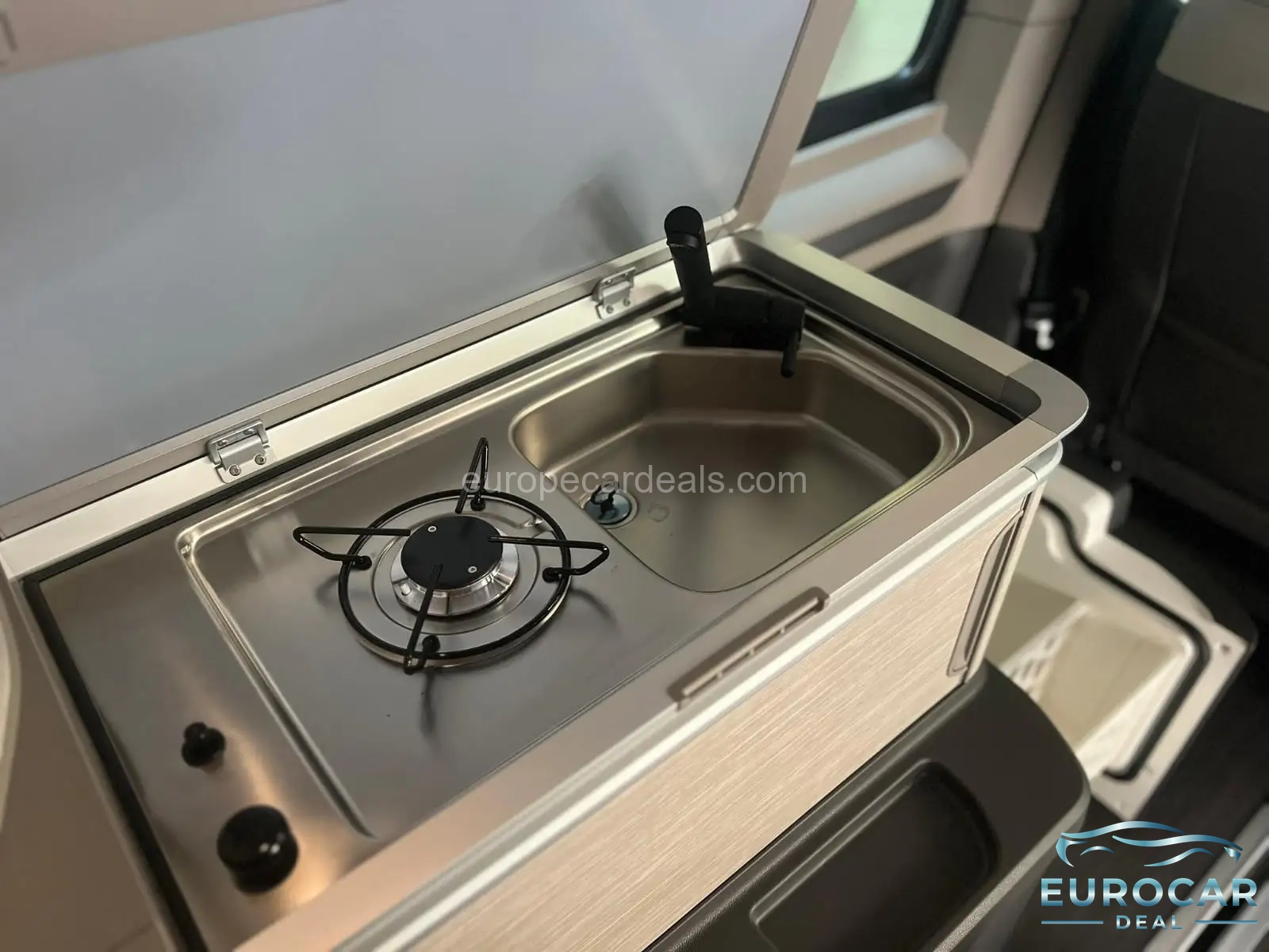 Volkswagen T7 California