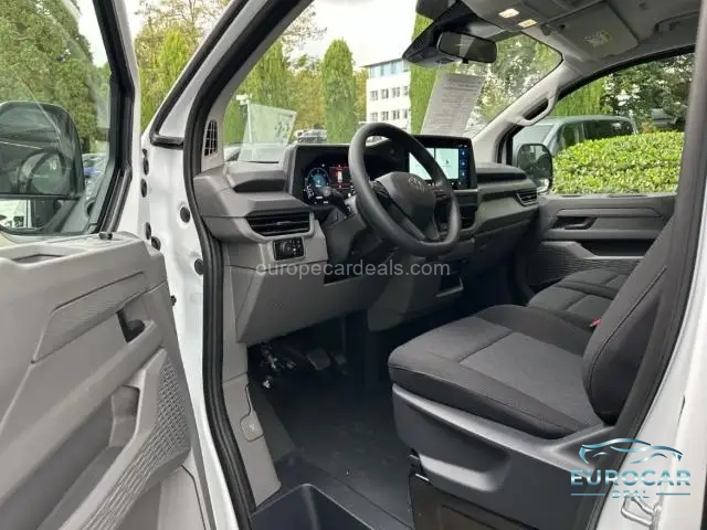 Volkswagen T7 Kombi