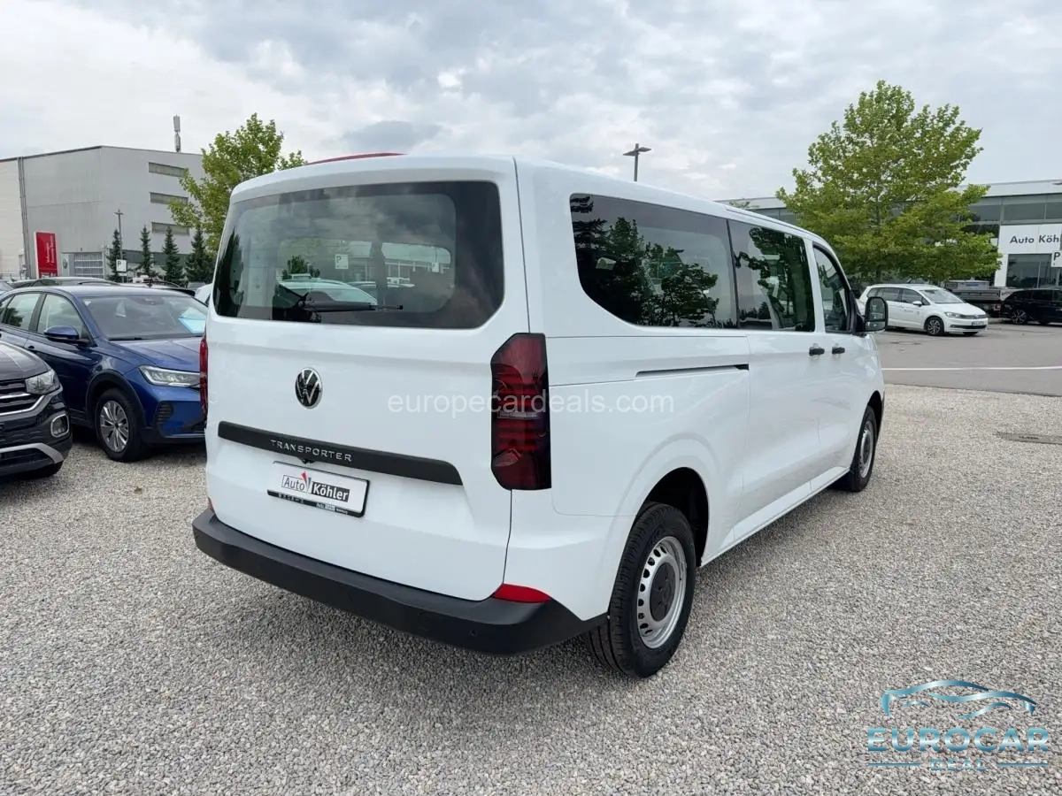 Volkswagen T7 Kombi