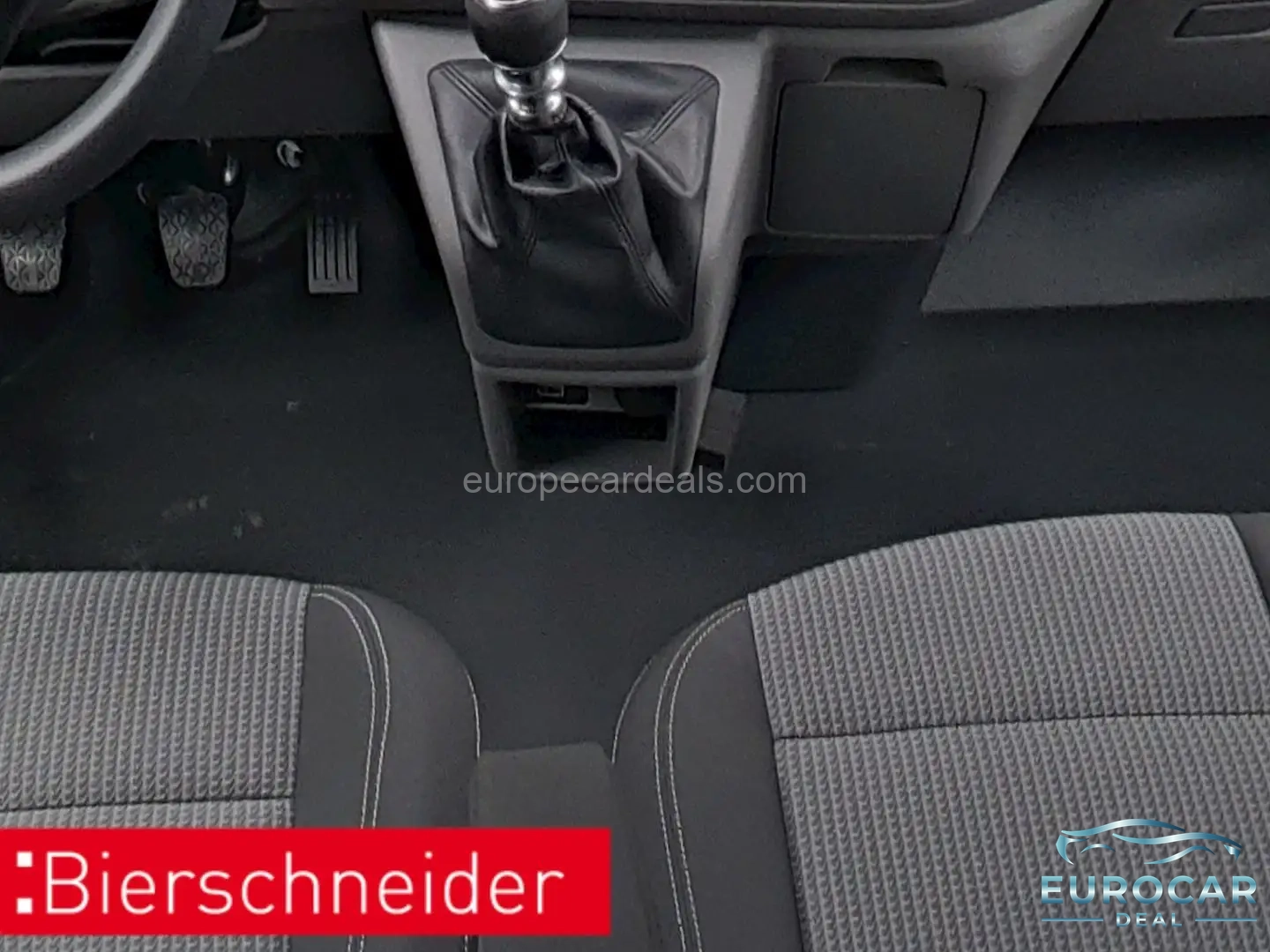 Volkswagen T7 Caravelle