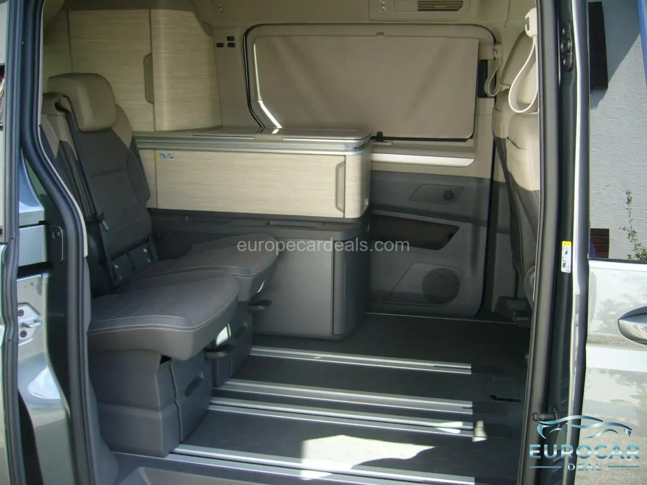 Volkswagen T7 California