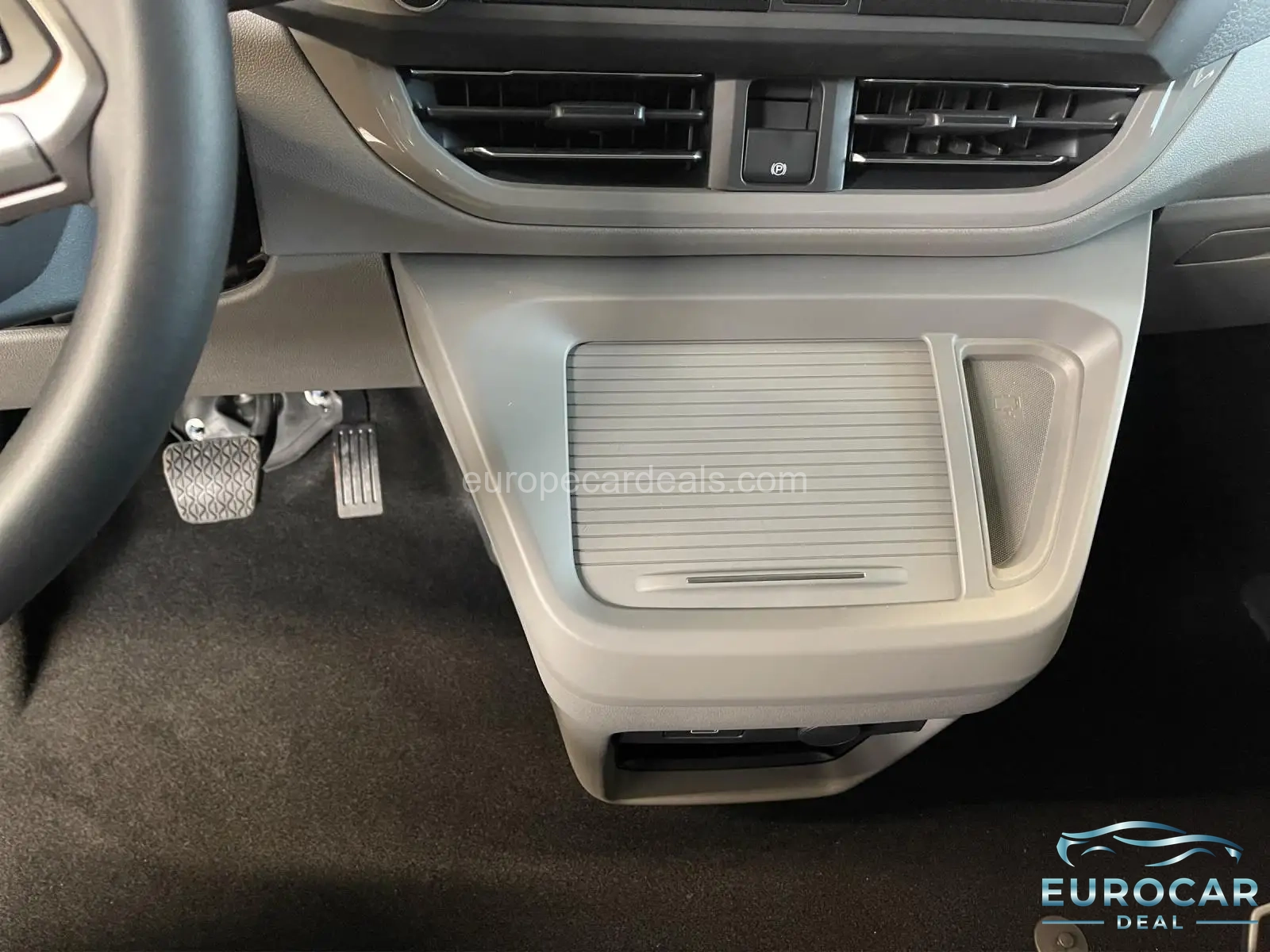 Volkswagen T7 Caravelle