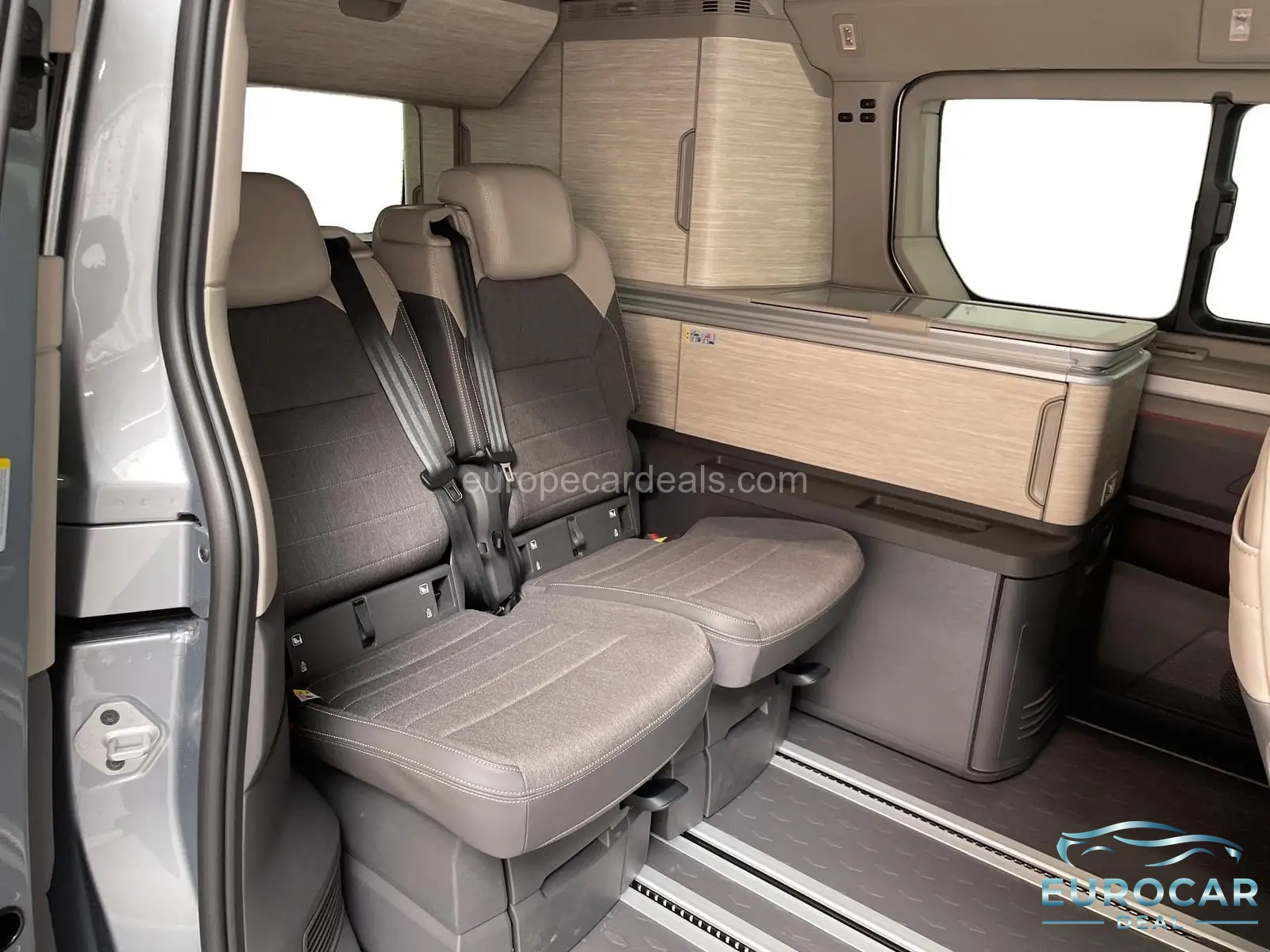 Volkswagen T7 California