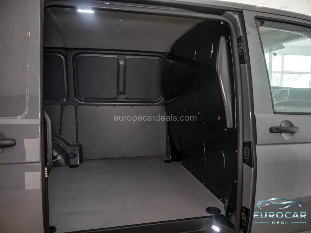Volkswagen T7 Transporter