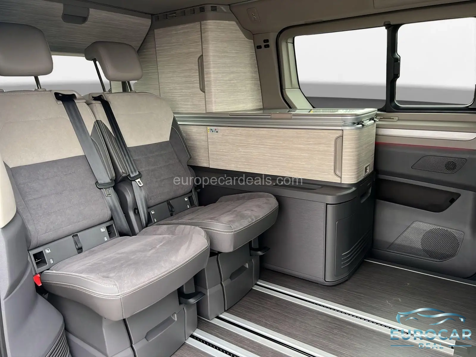 Volkswagen T7 California