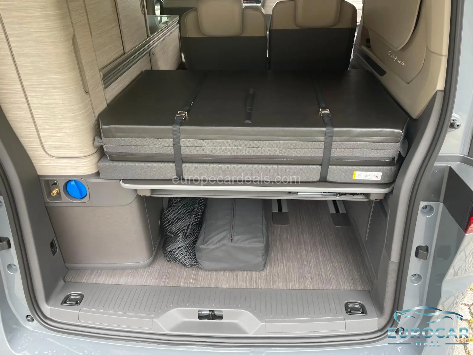 Volkswagen T7 California