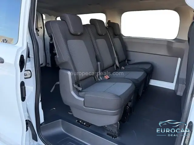 Volkswagen T7 Kombi