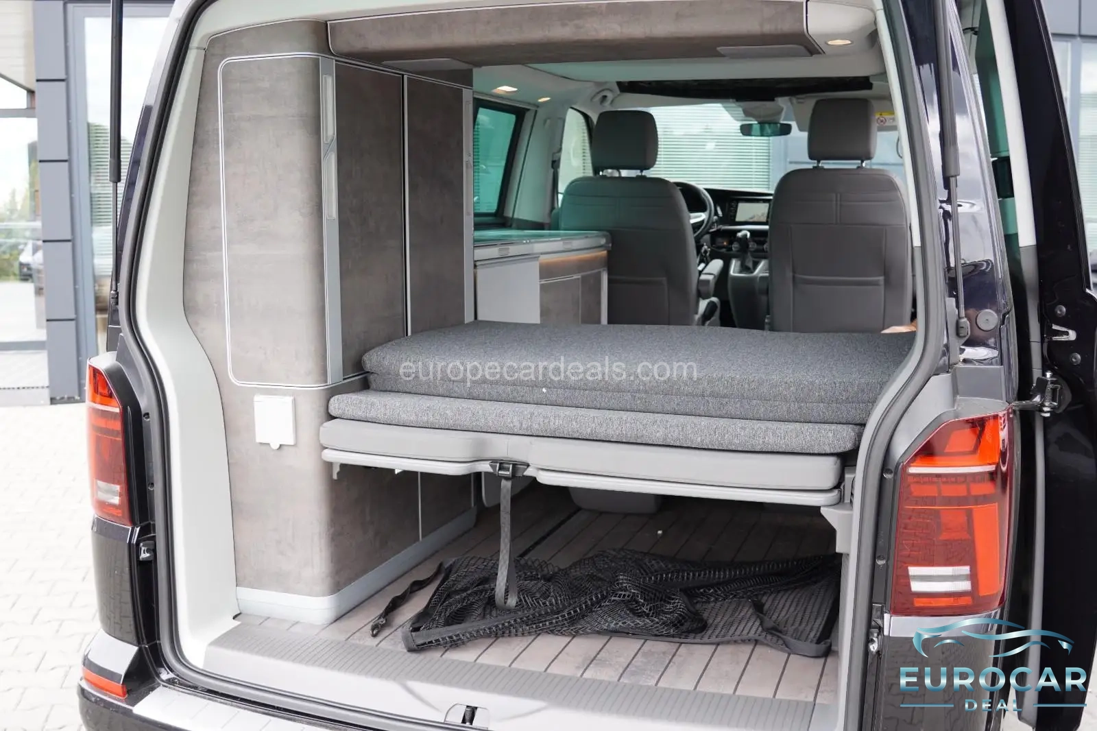 Volkswagen T7 California
