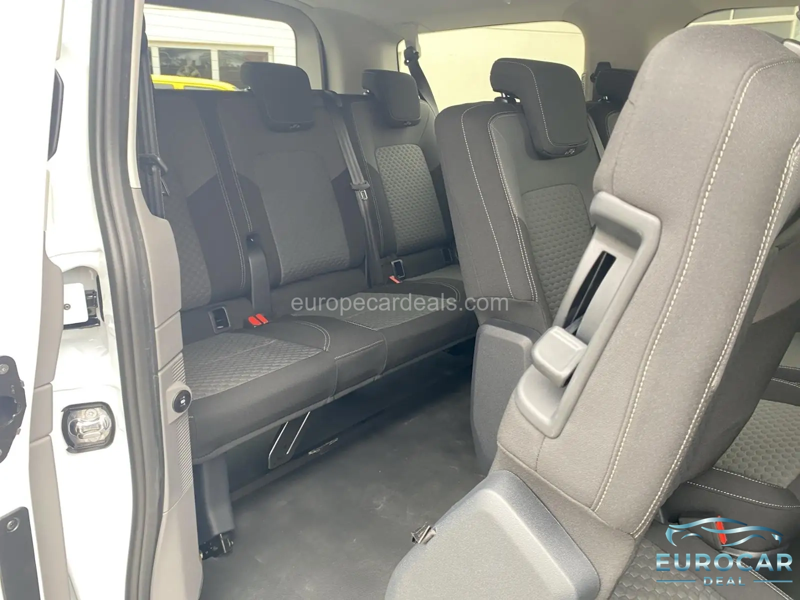 Volkswagen T7 Caravelle