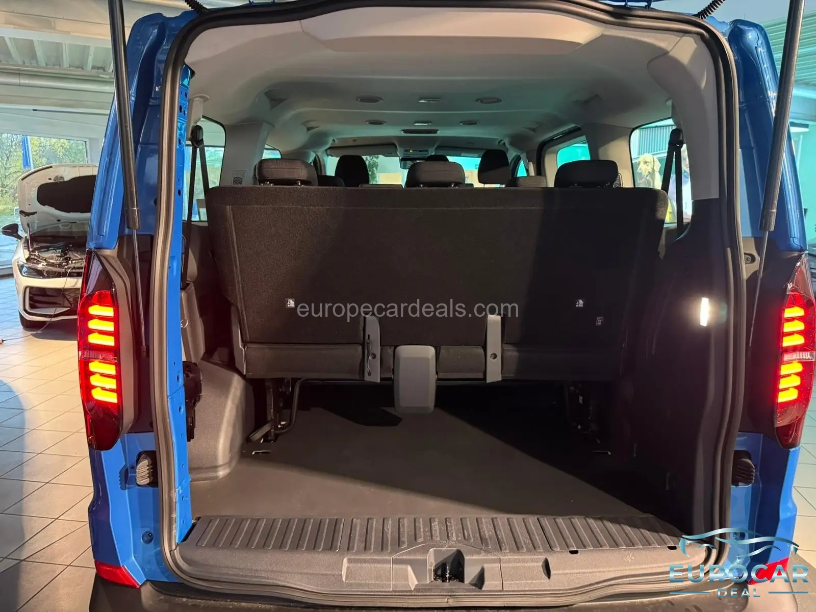 Volkswagen T7 Kombi
