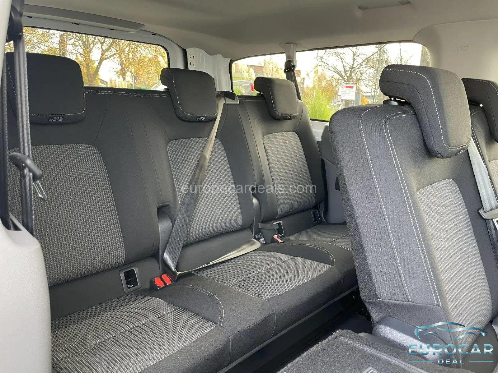Volkswagen T7 Kombi