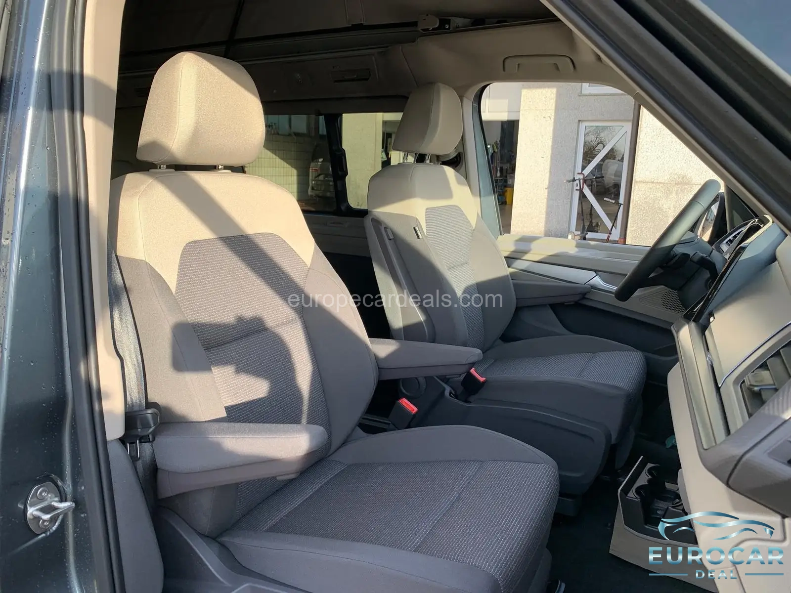 Volkswagen T7 California