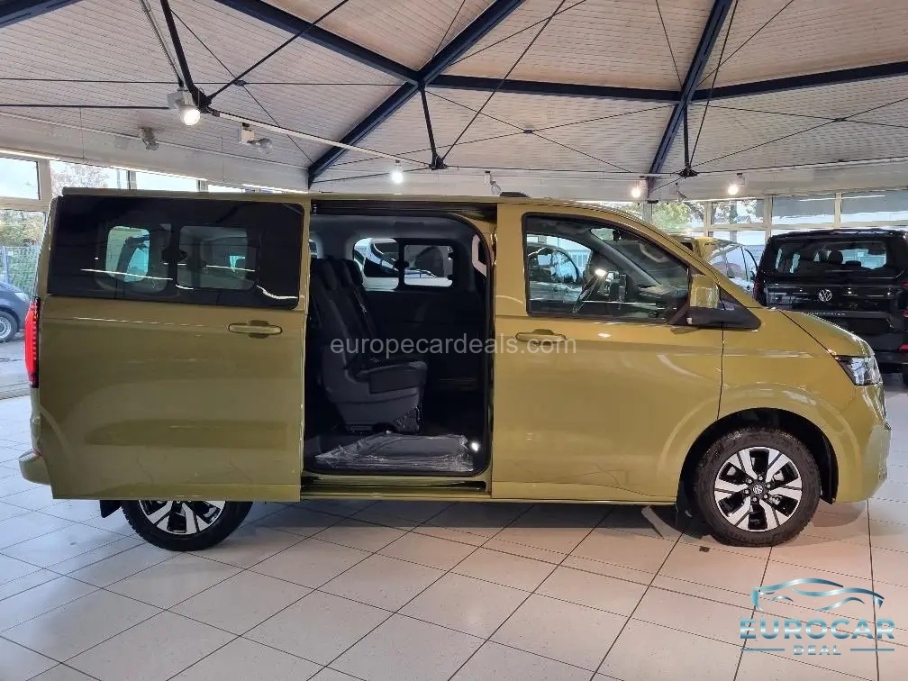 Volkswagen T7 Kombi