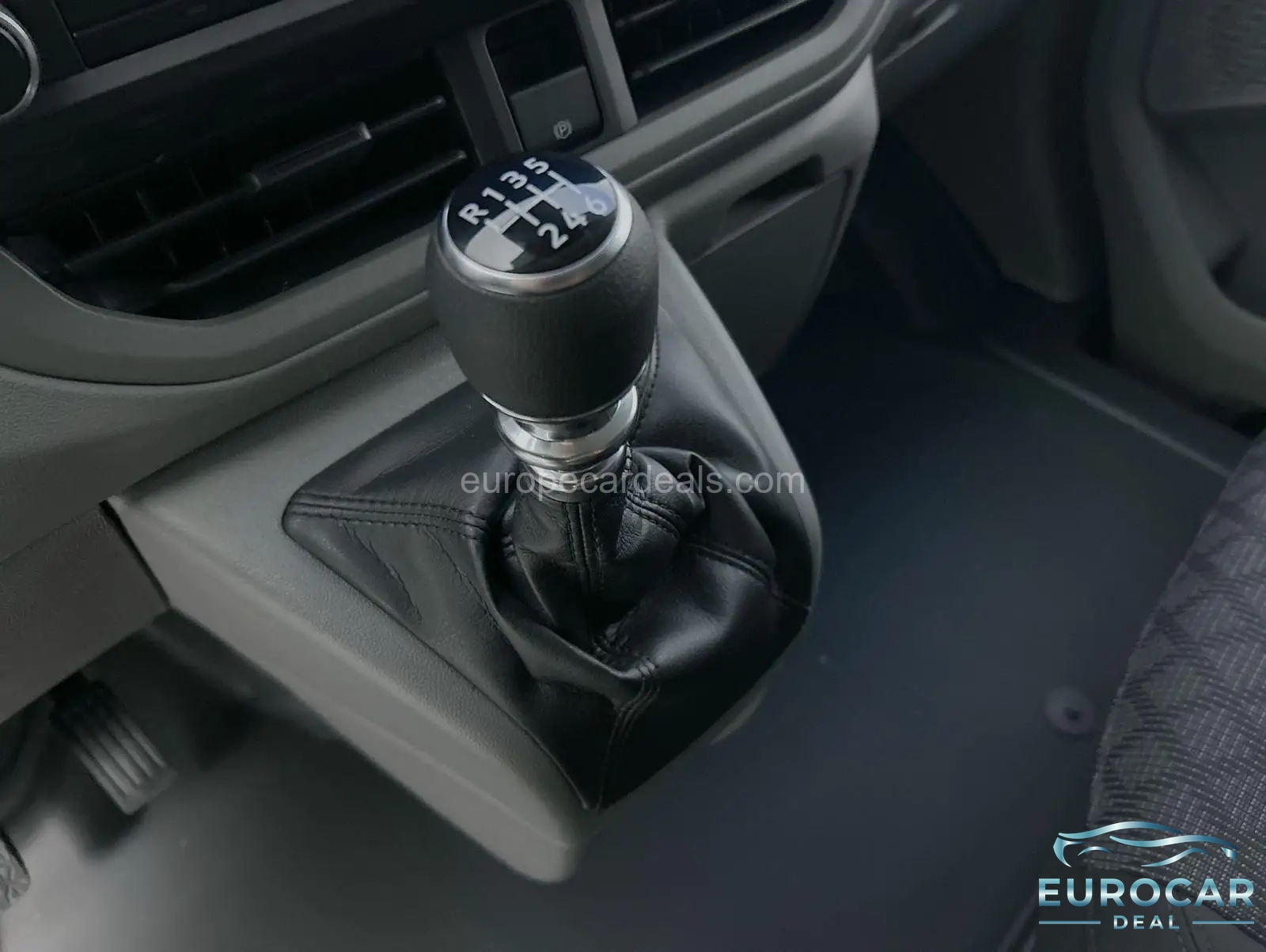 Volkswagen T7 Transporter