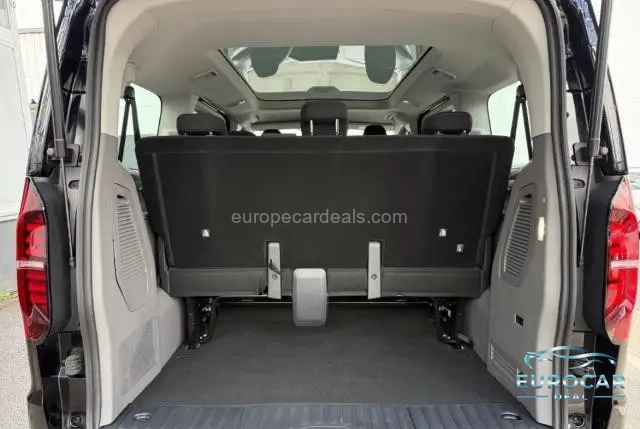 Volkswagen T7 Caravelle