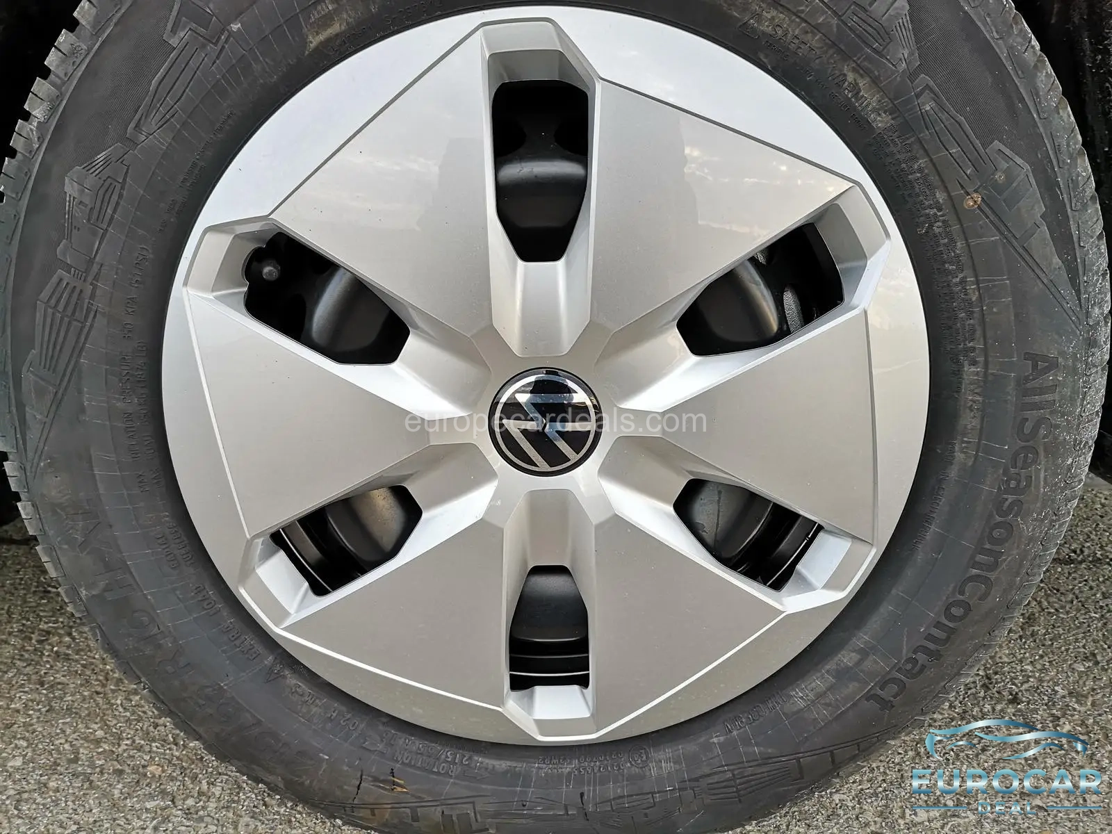 Volkswagen T7 California