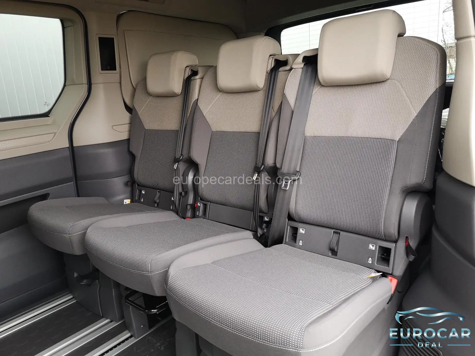 Volkswagen T7 California