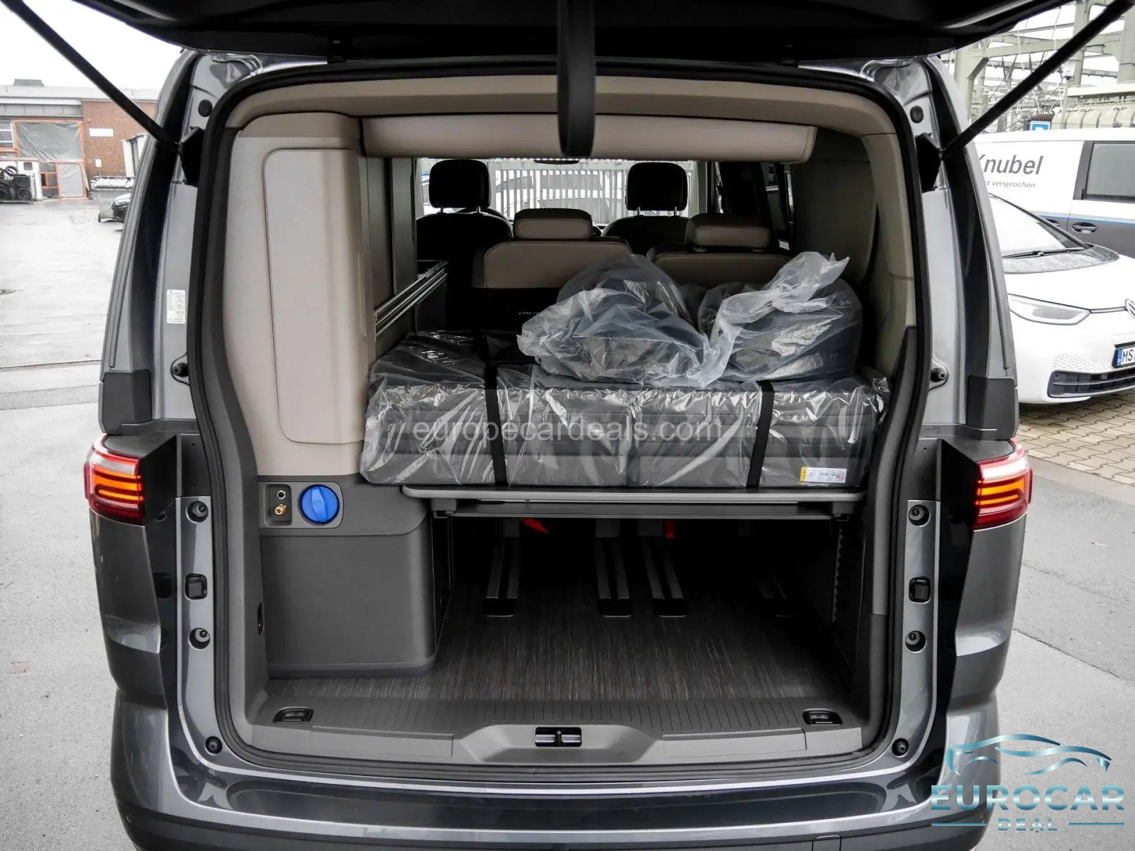 Volkswagen T7 California