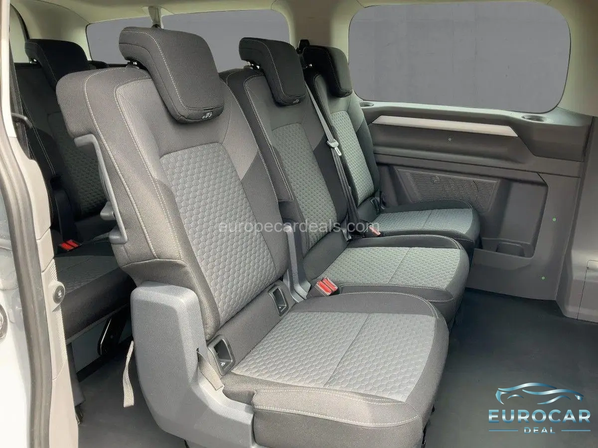 Volkswagen T7 Caravelle