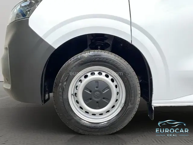 Volkswagen T7 Kombi