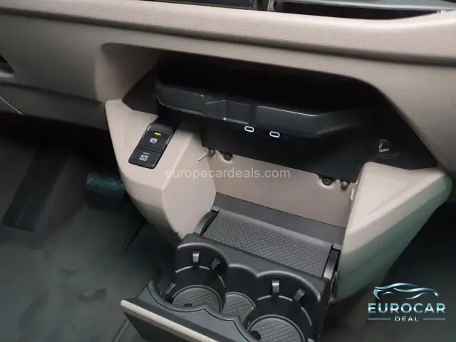 Volkswagen T7 California